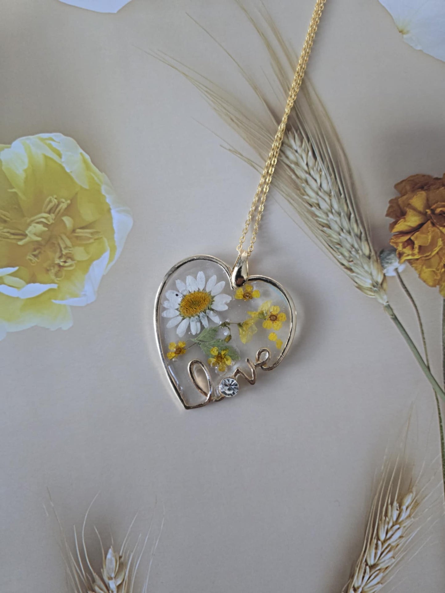 pendentif love marguerite blanche
