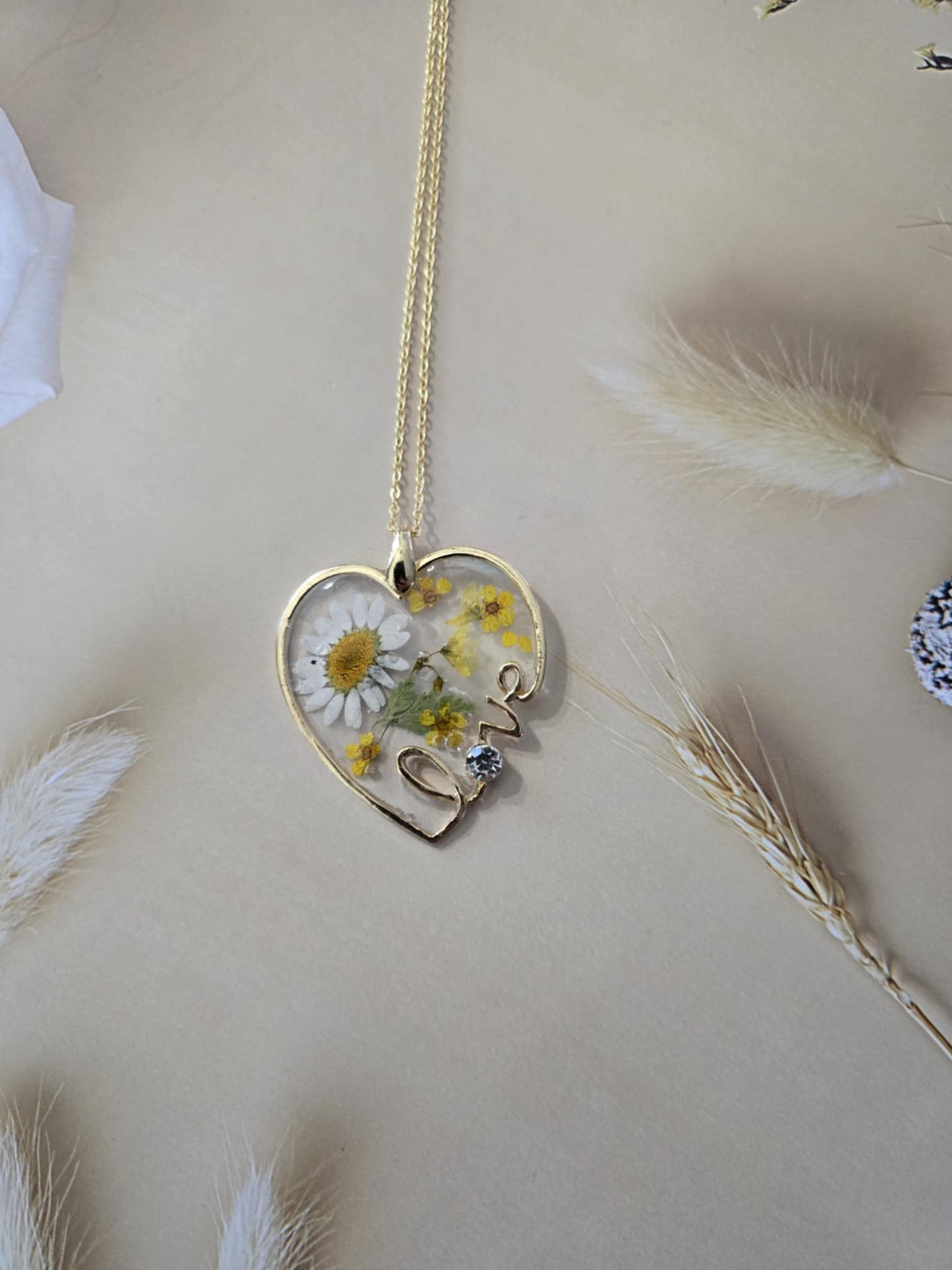 pendentif love marguerite blanche