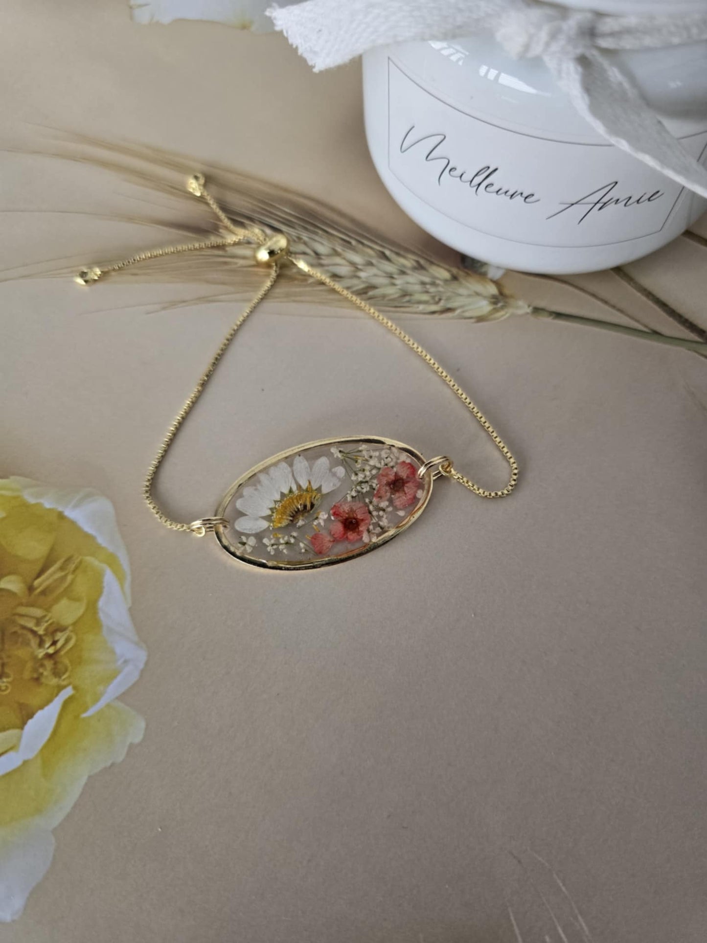 Bracelet ajustable ovale floral éternel