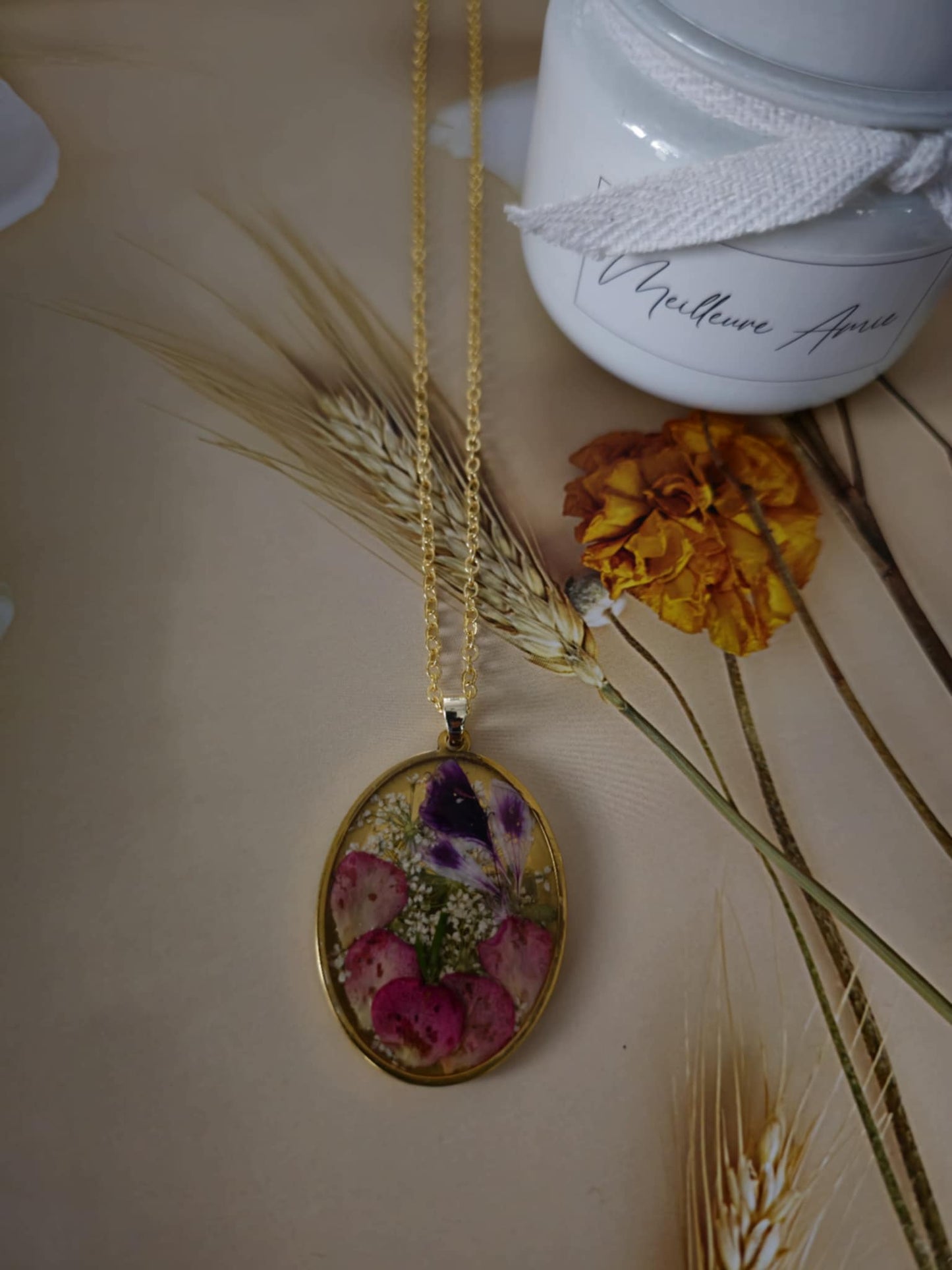 Pendentif petites fleurs chic