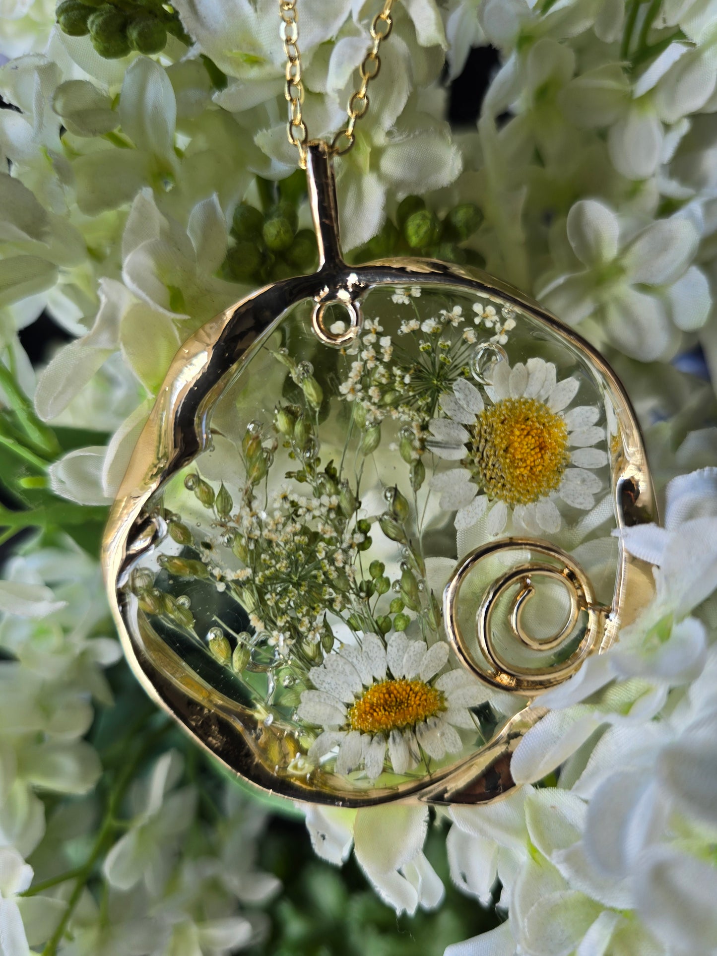 pendentif marguerite originalité