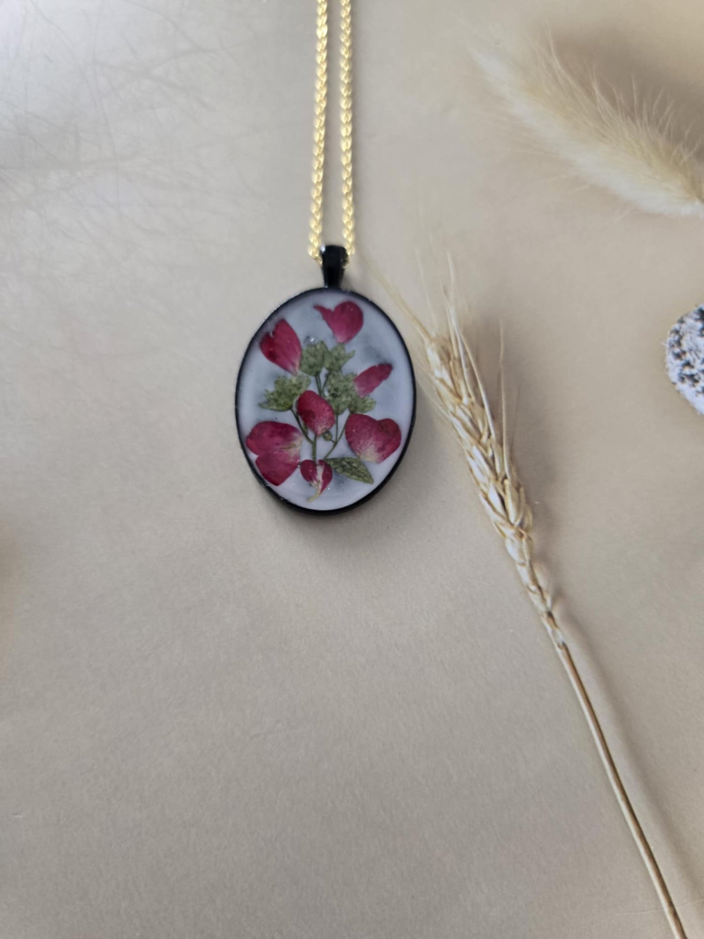 Pendentif floral tendre
