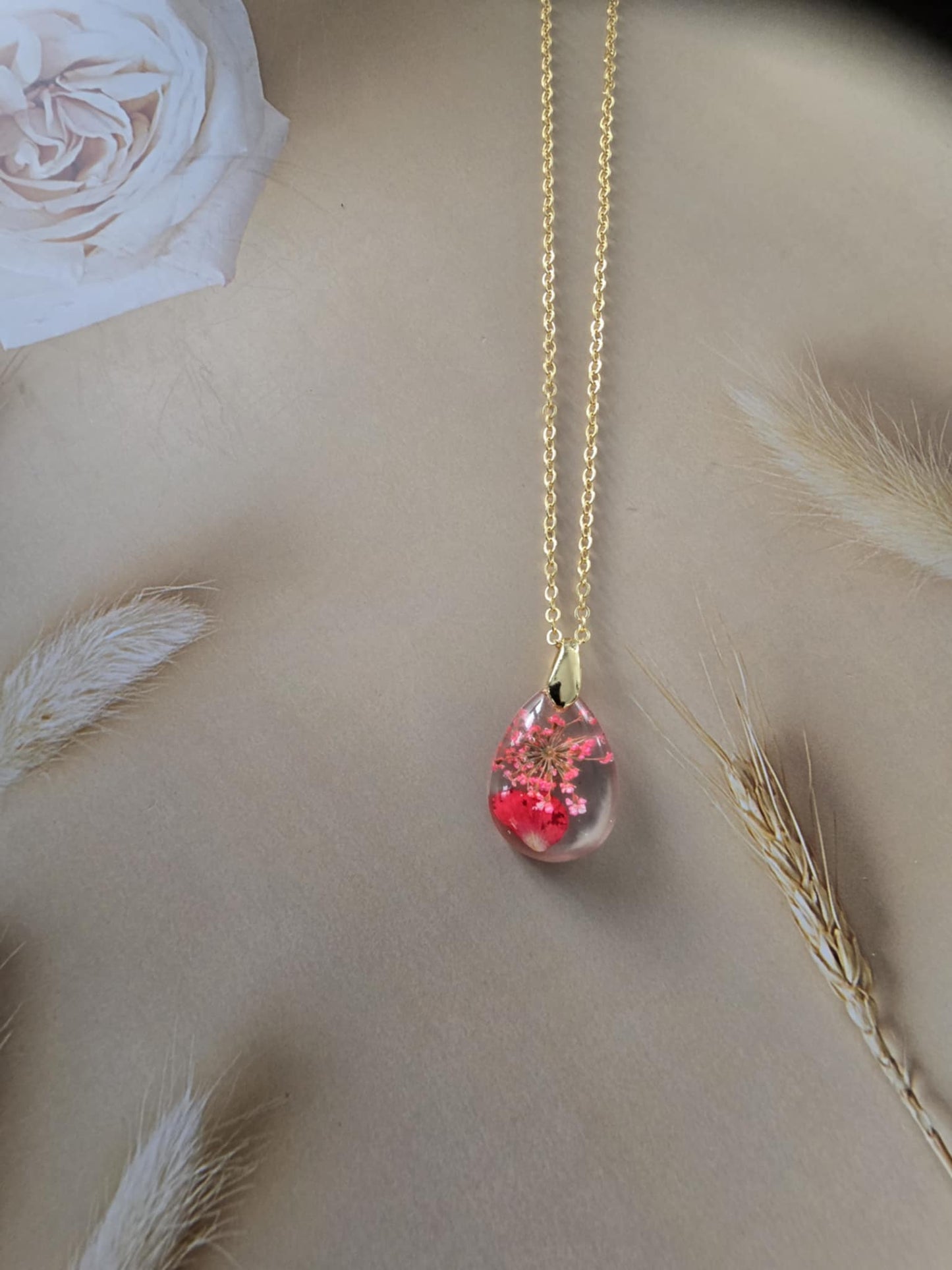 Pendentif floral goutte