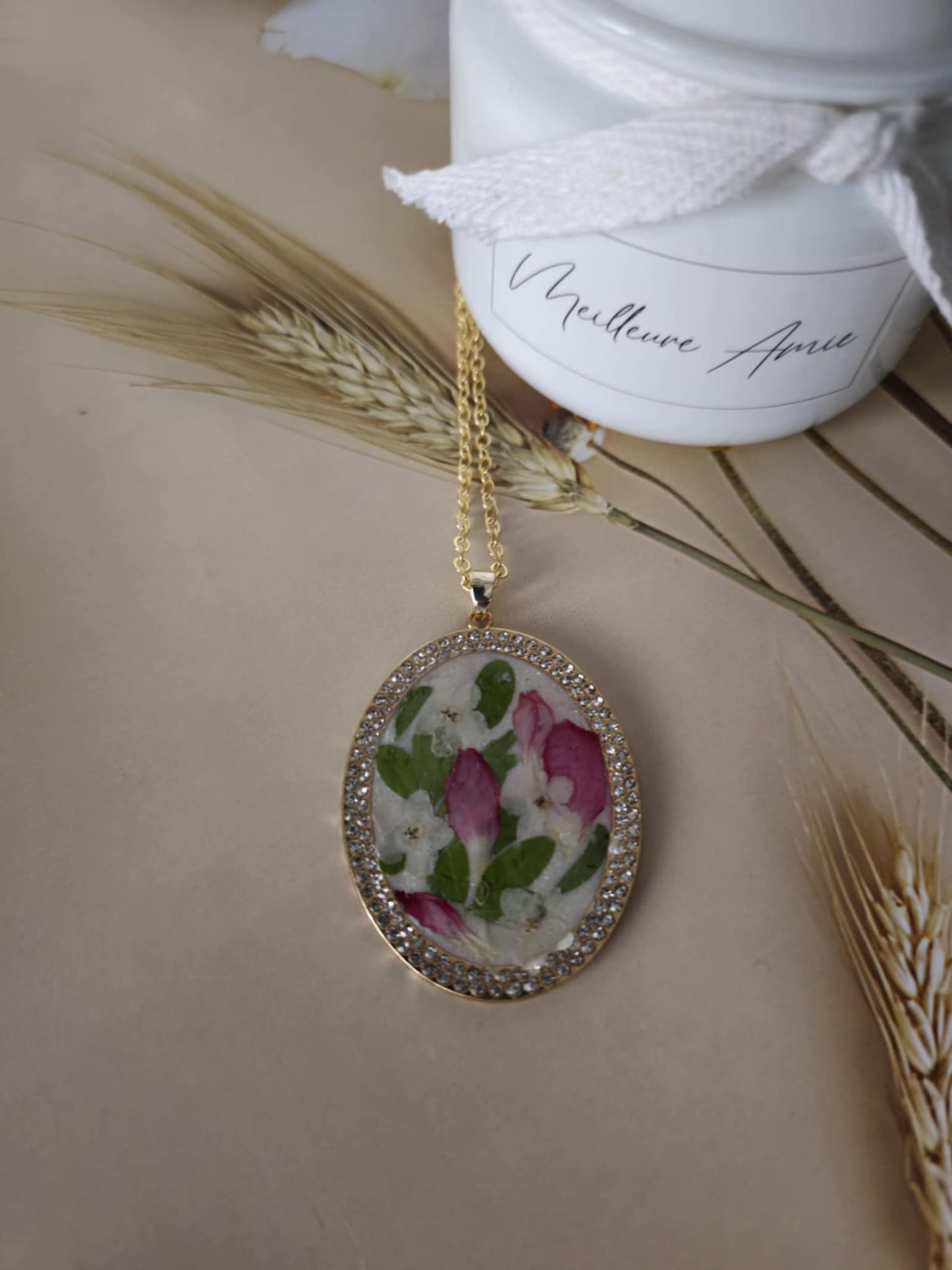 Pendentif floral chic