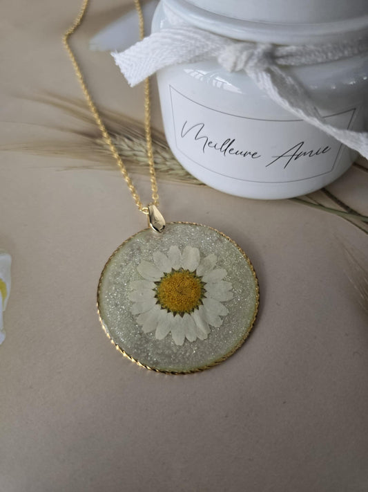 Pendentif marguerite au naturel