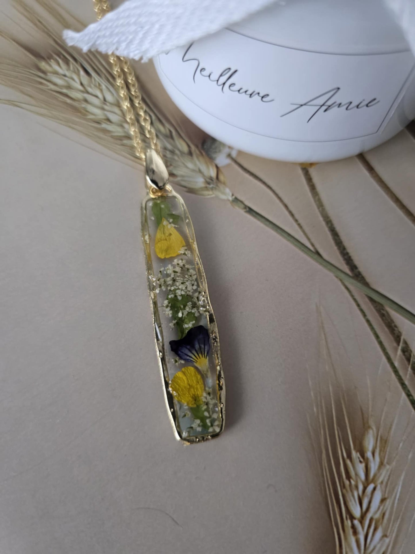 pendentif floral petite pensée
