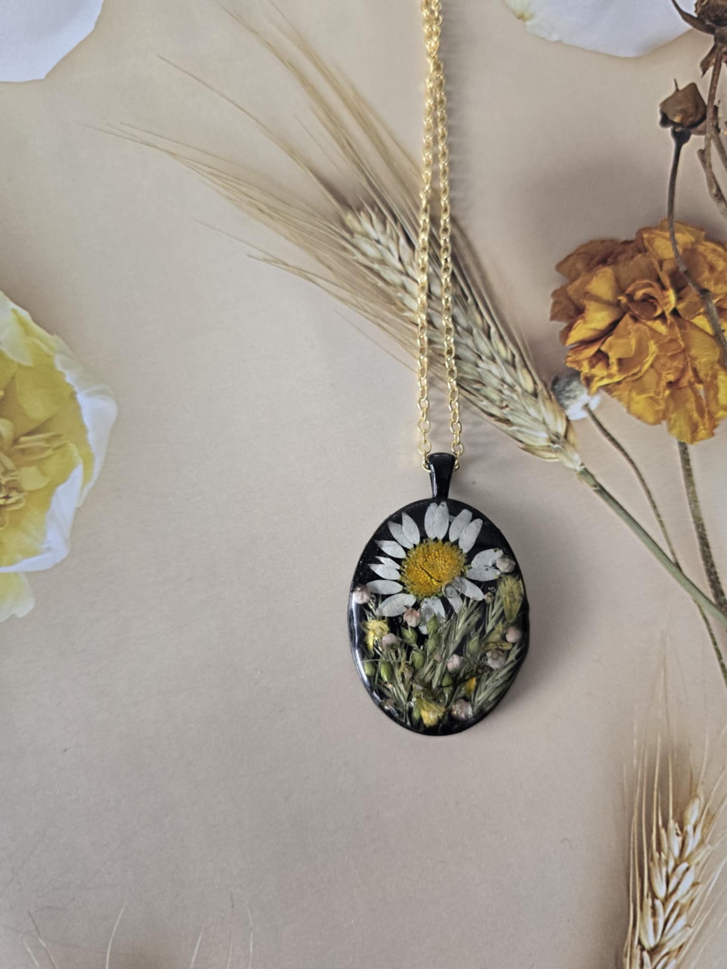 Pendentif marguerite floral des champs