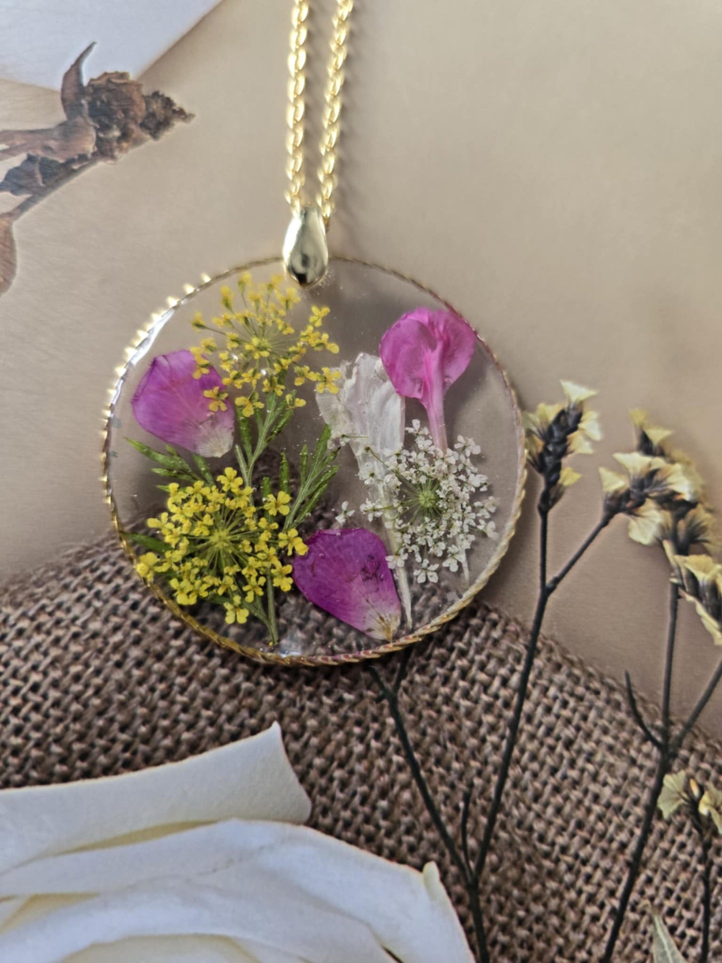 Pendentif unique pétale