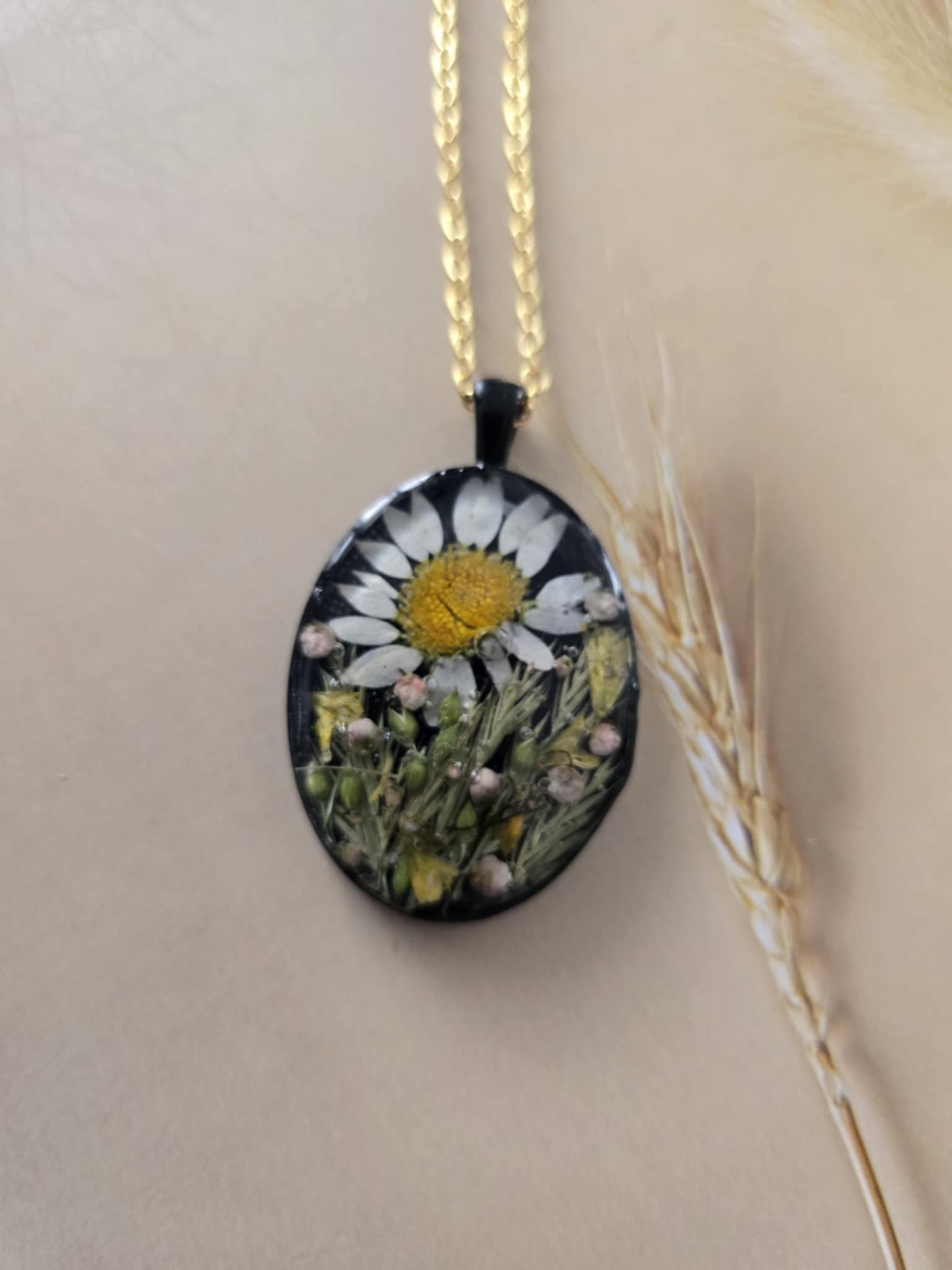 Pendentif marguerite floral des champs