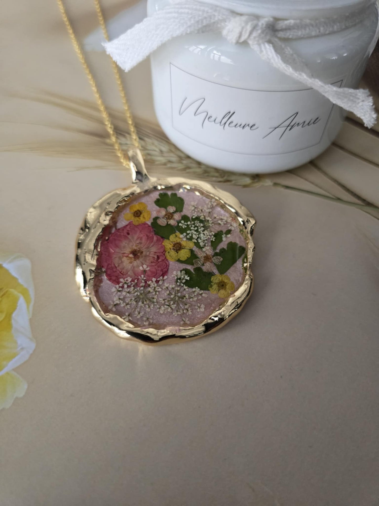 Pendentif bonheur floral