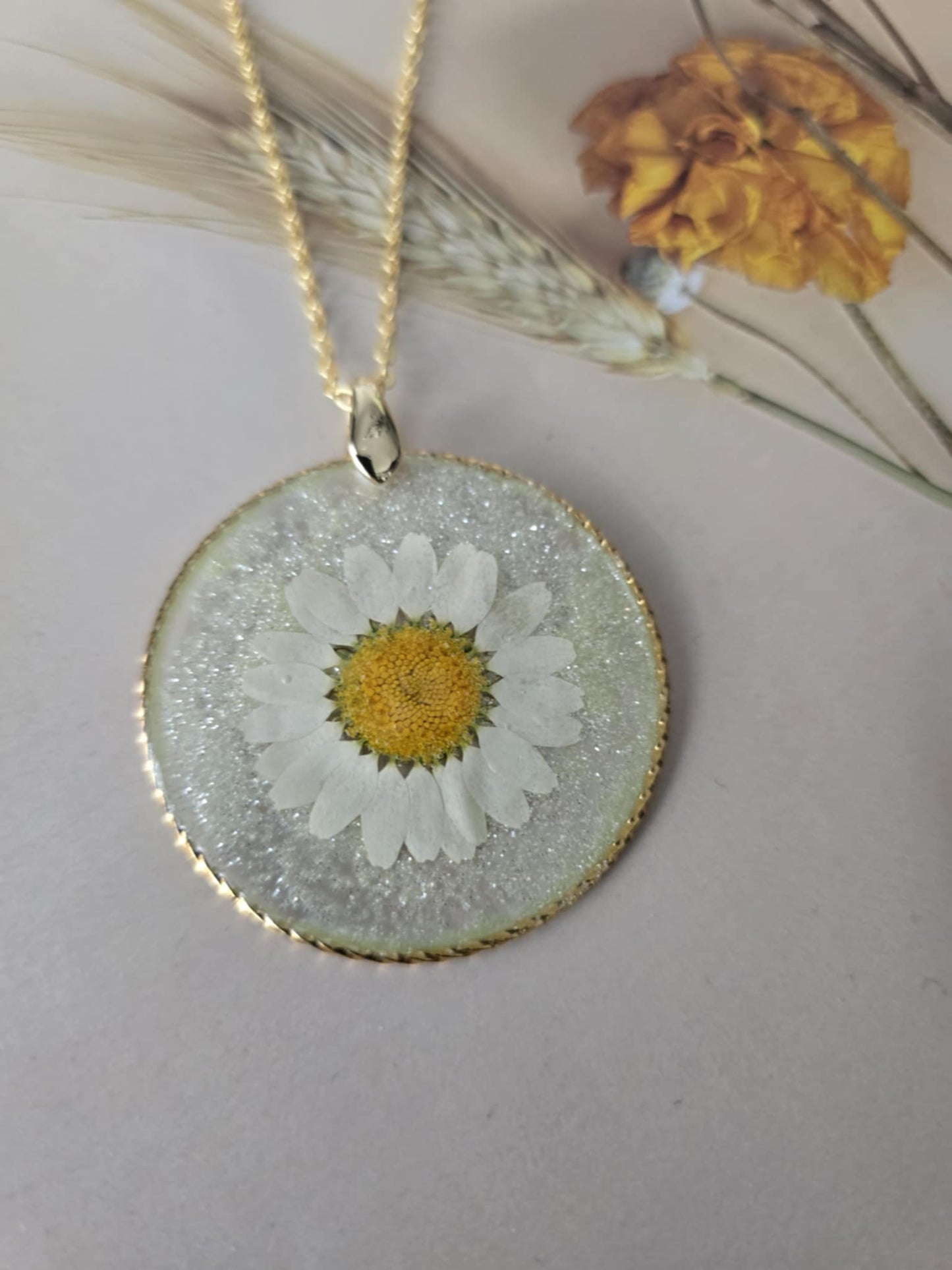 Pendentif marguerite au naturel