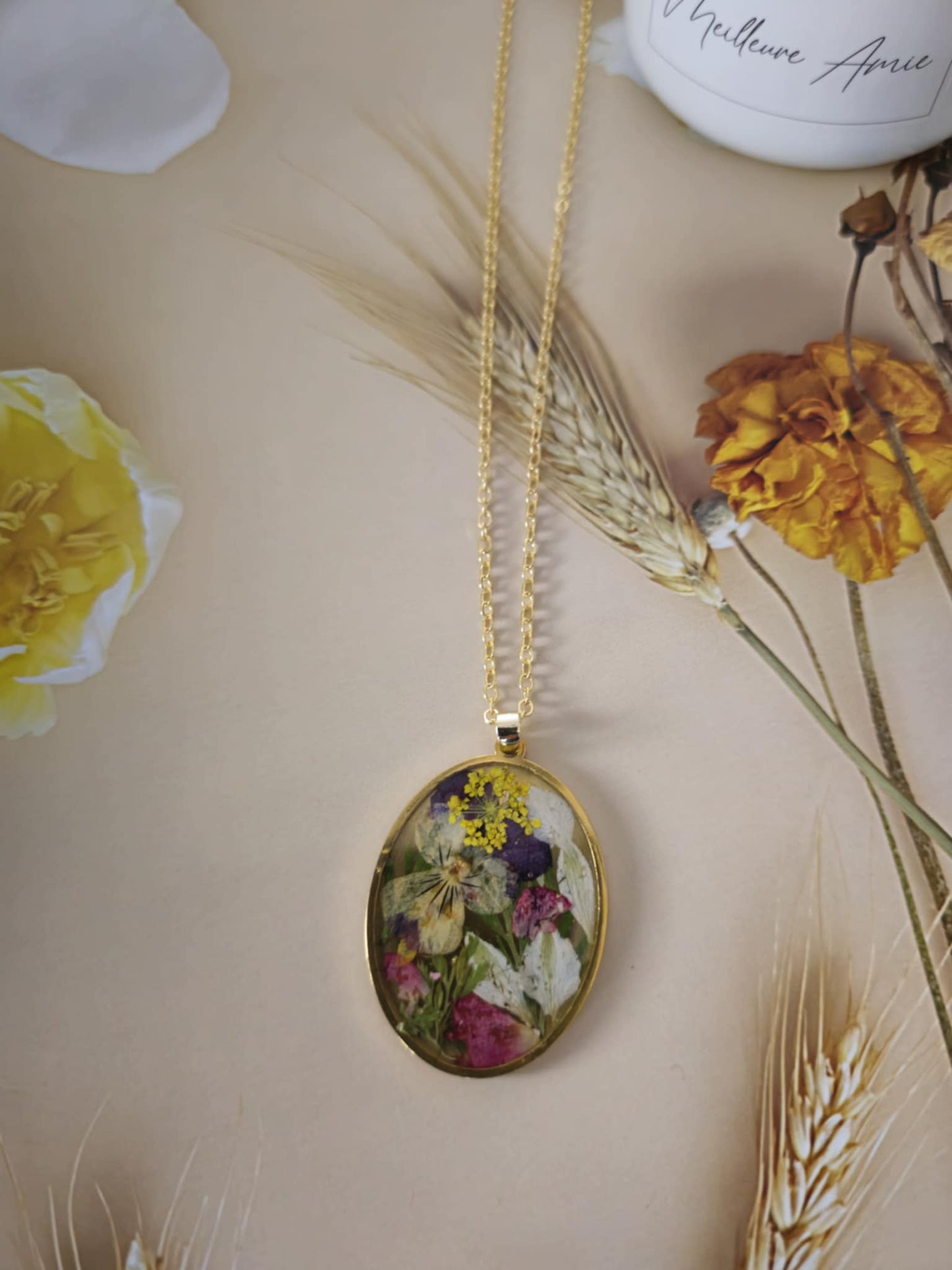 Pendentif fleur pensée chic