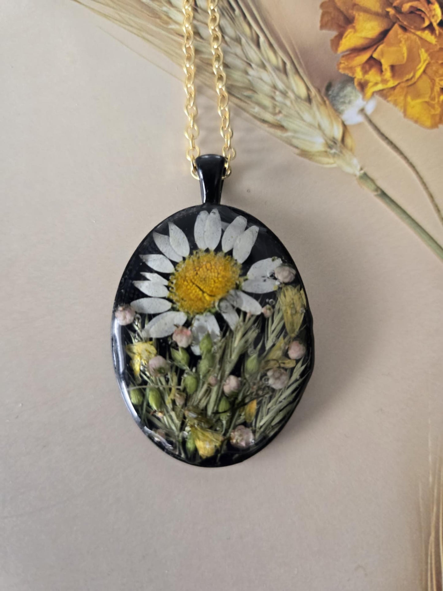 Pendentif marguerite floral des champs