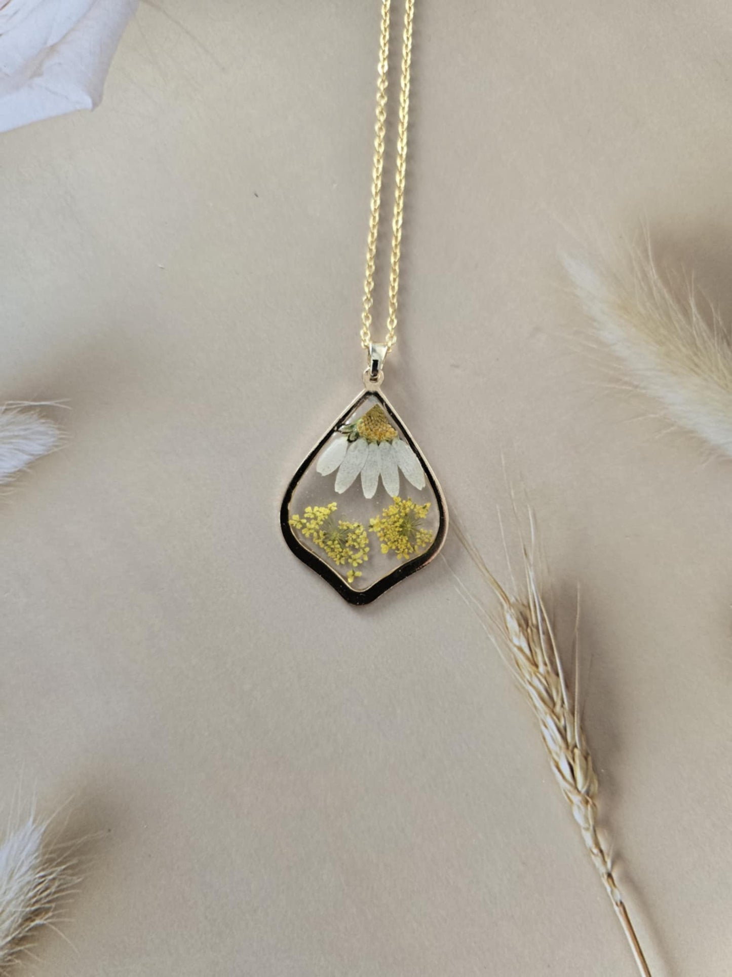 Pendentif mignonne marguerite