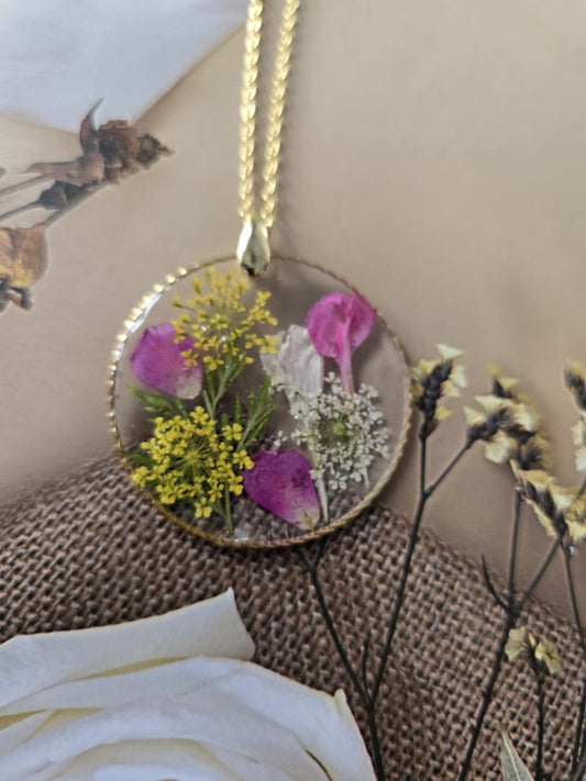 Pendentif unique pétale