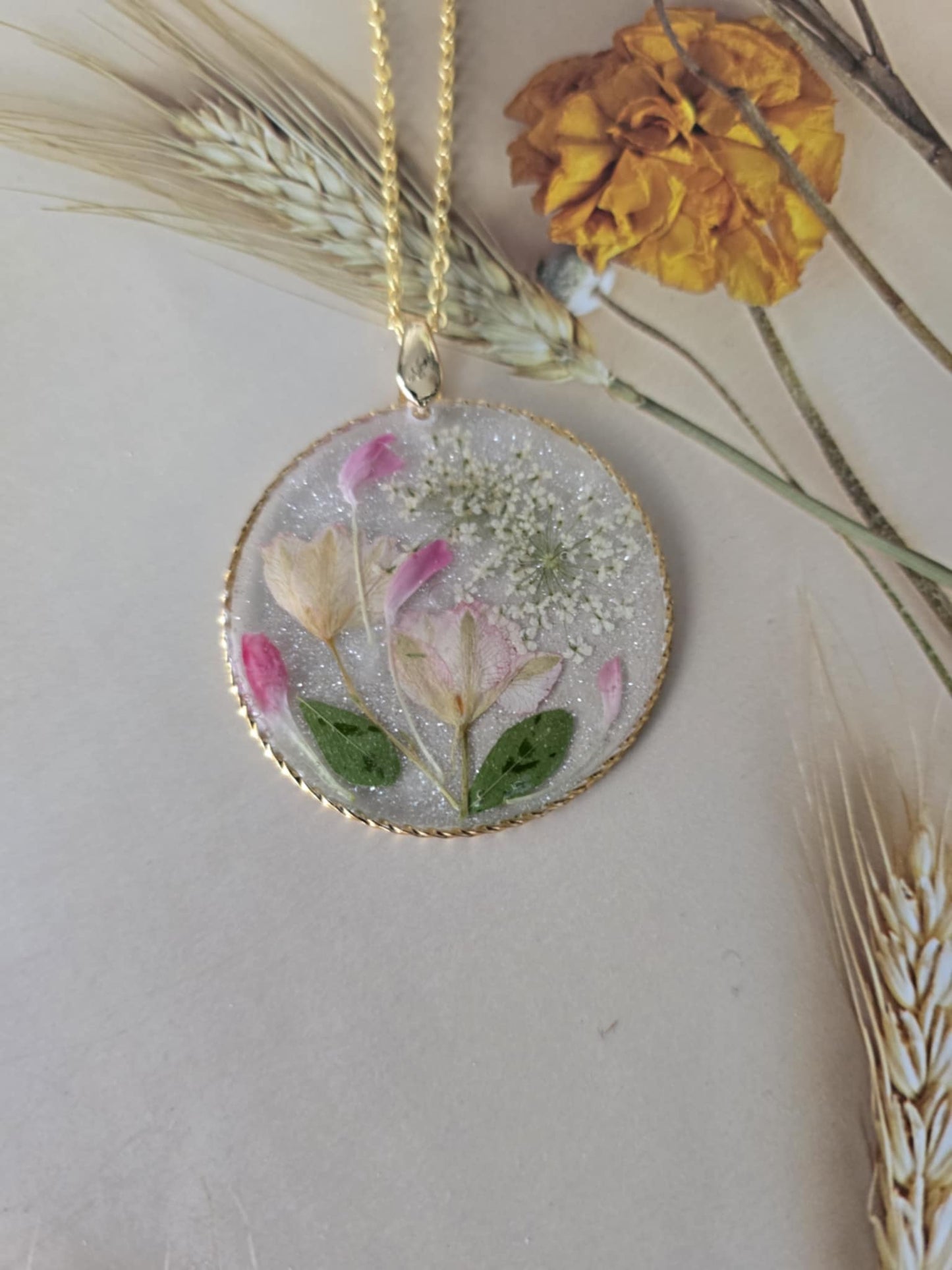 Pendentif floral romantique