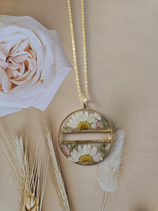 Collier marguerite élégance