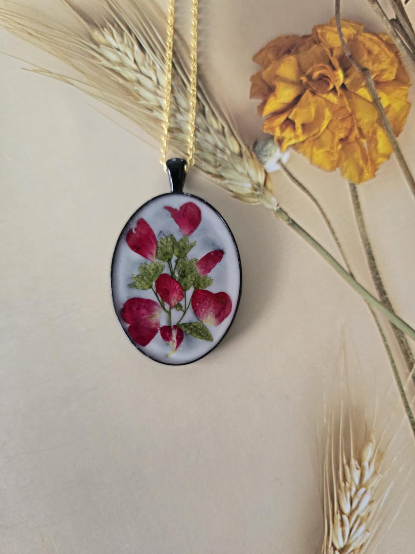 Pendentif floral tendre