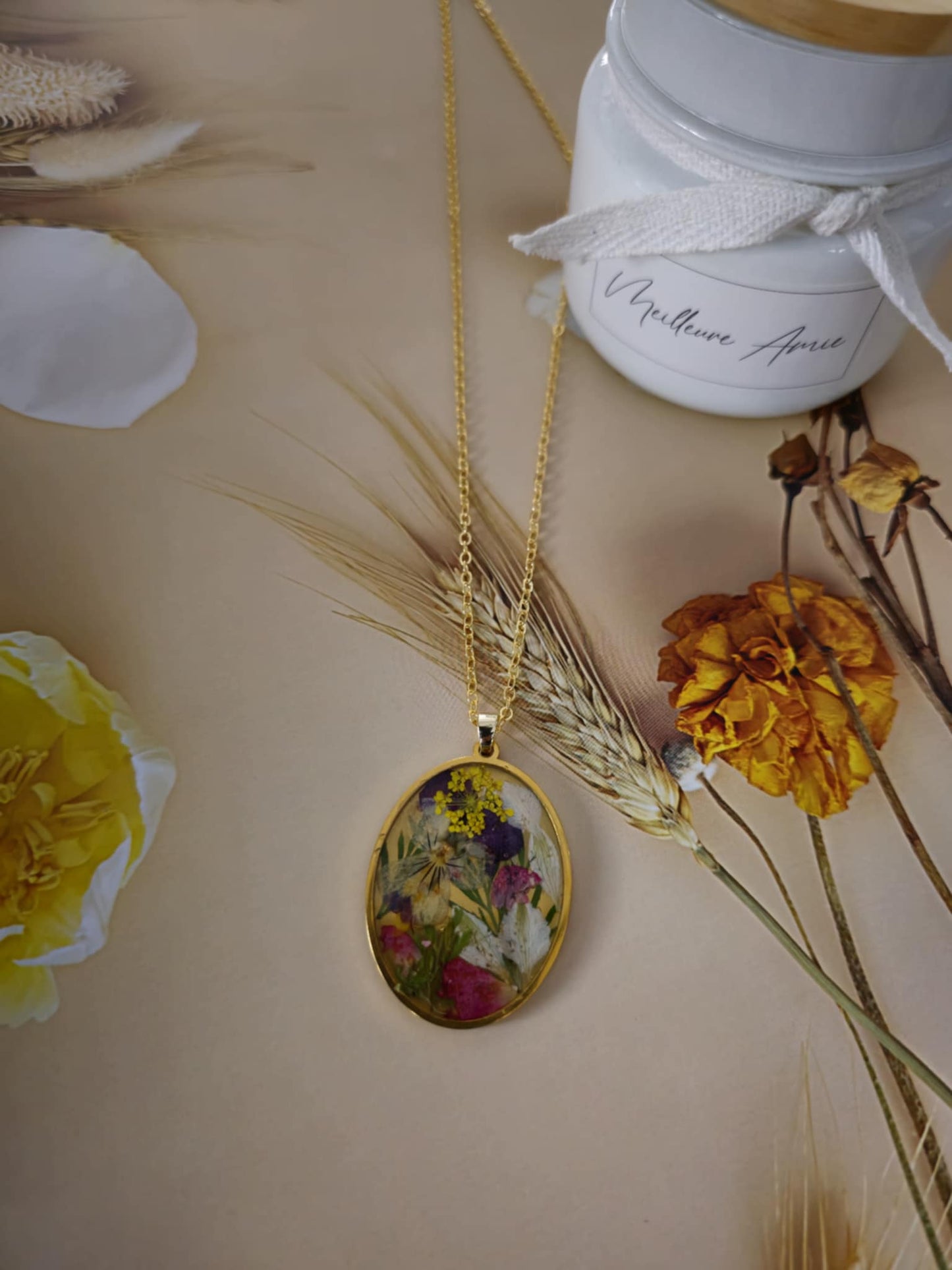 Pendentif fleur pensée chic