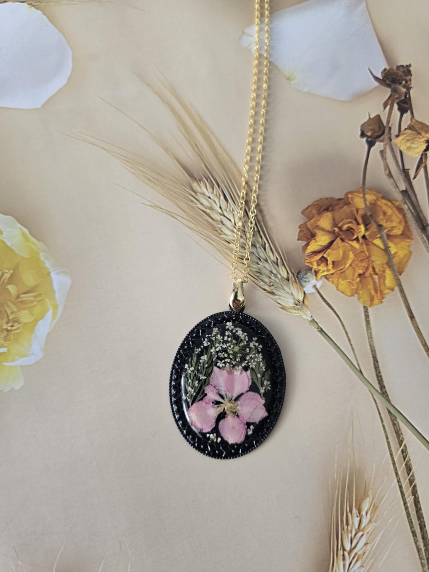 Pendentif fleur audacieuse