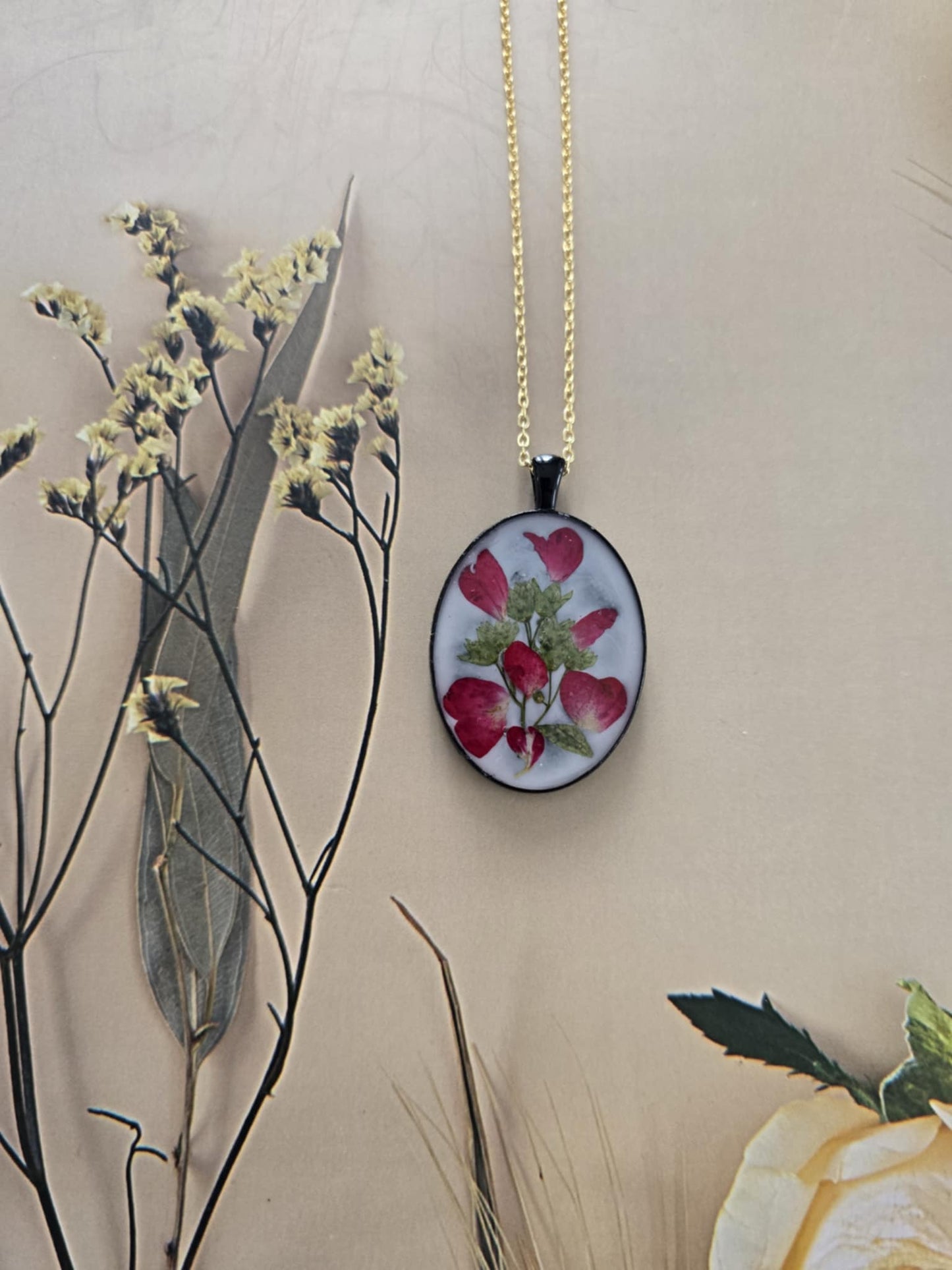 Pendentif floral tendre