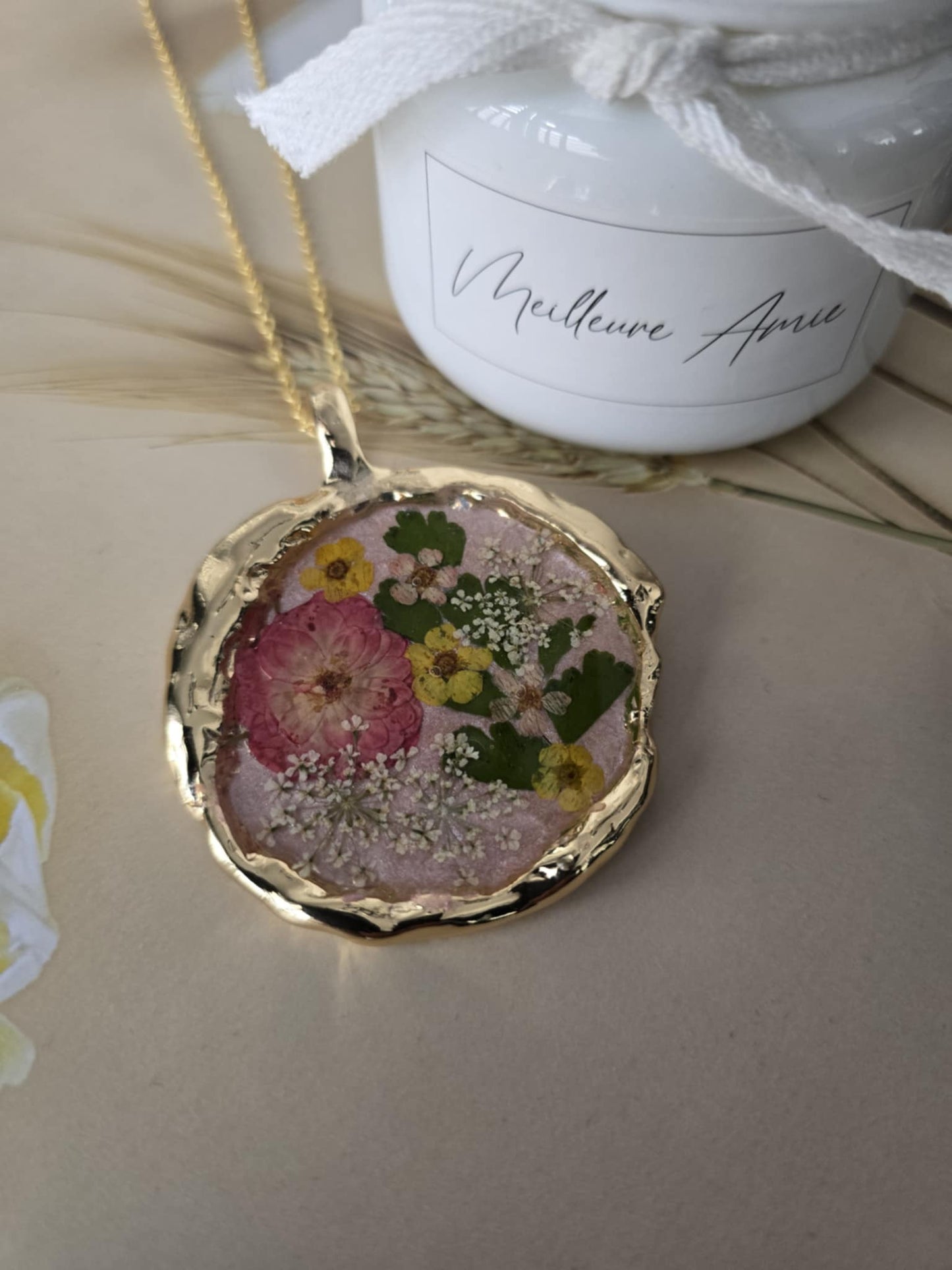 Pendentif bonheur floral