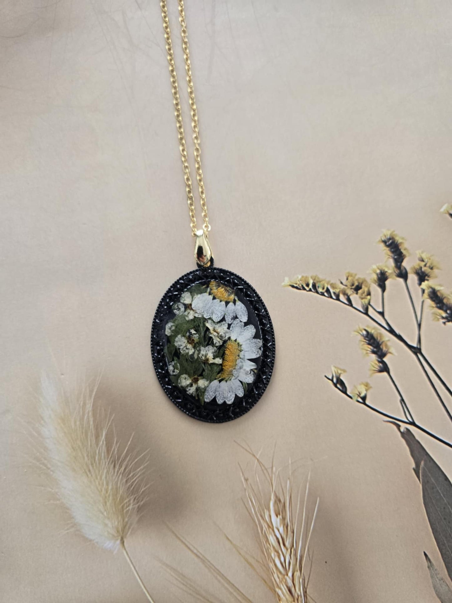 Pendentif fierté floral