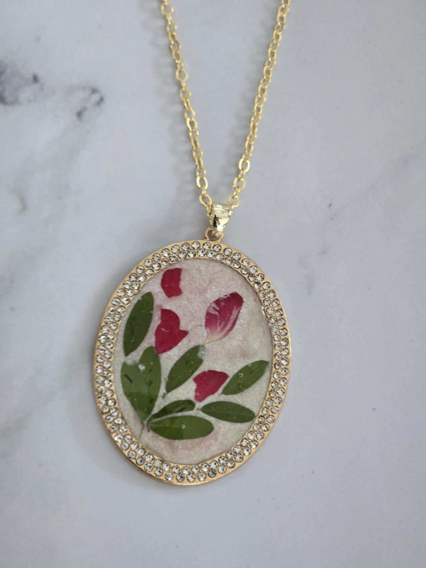 Pendentif nacré floral chic